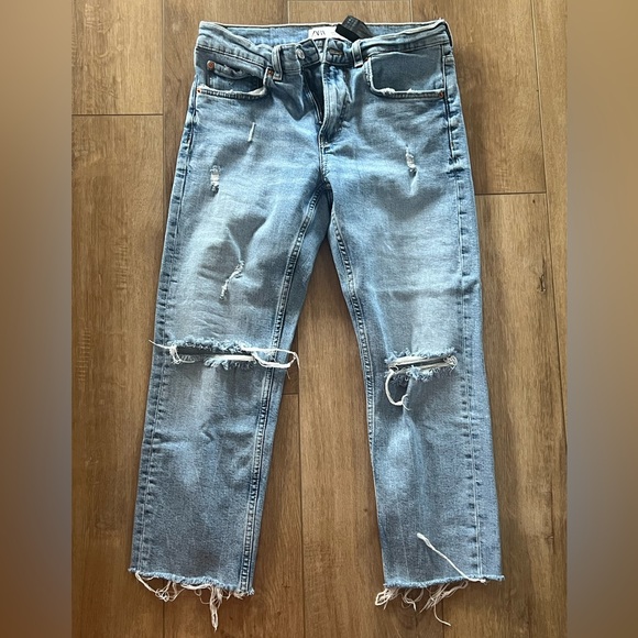 Zara Women's Distressed Denim The Slim Boyfriend in Beach Blue size 4 - Picture 2 of 5